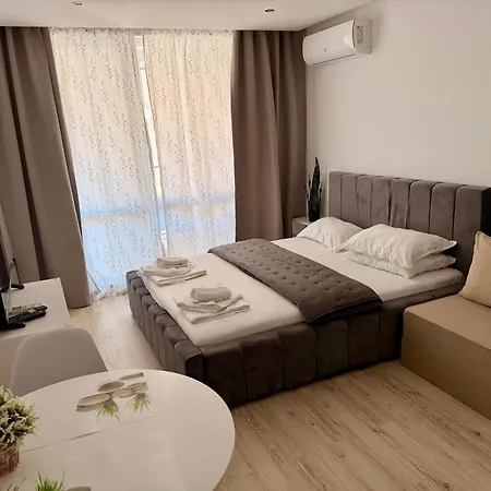 Private In Paradiso *
